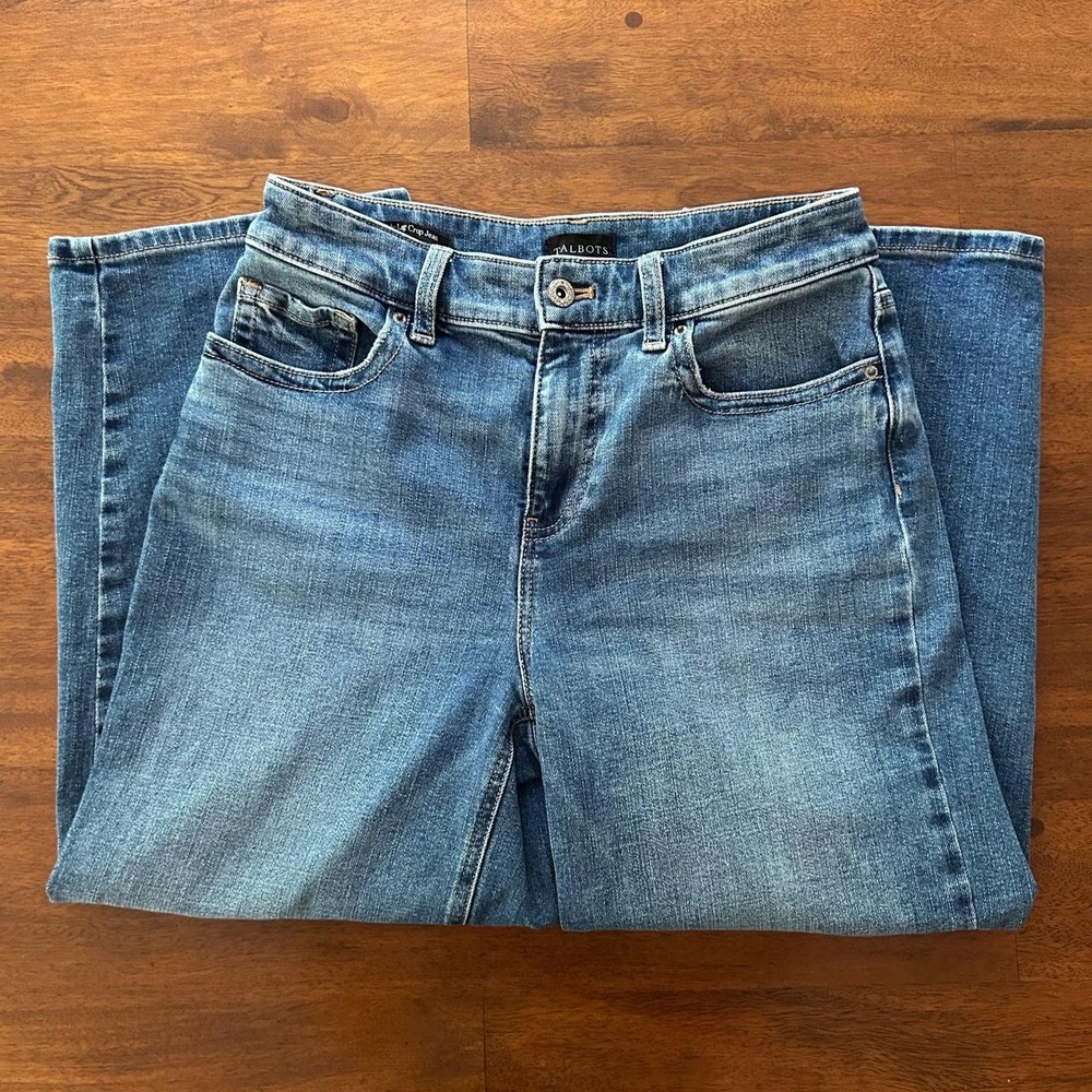 Talbosts Cropped medium wash wide leg jeans size 4